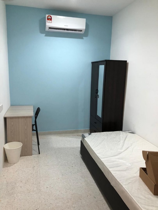 room for rent, medium room, kota kemuning, Weekly Cleaning Room For Rent AT Kota Kemuning With Fully Facilities, Wifi & A/C