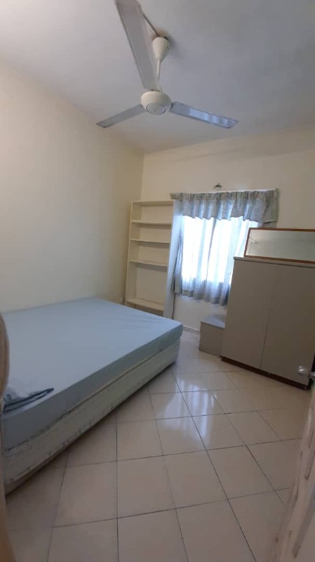 room for rent, medium room, jalan tropicana selatan, Mid Room in Heart of PJ Clean&Private.FEMALE only.LRT bus stop in front Condo.