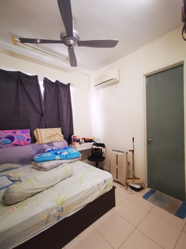 room for rent, master room, damansara perdana, JULY intake! Master bedroom PJ Damansara With attached bathroom and indoor parking