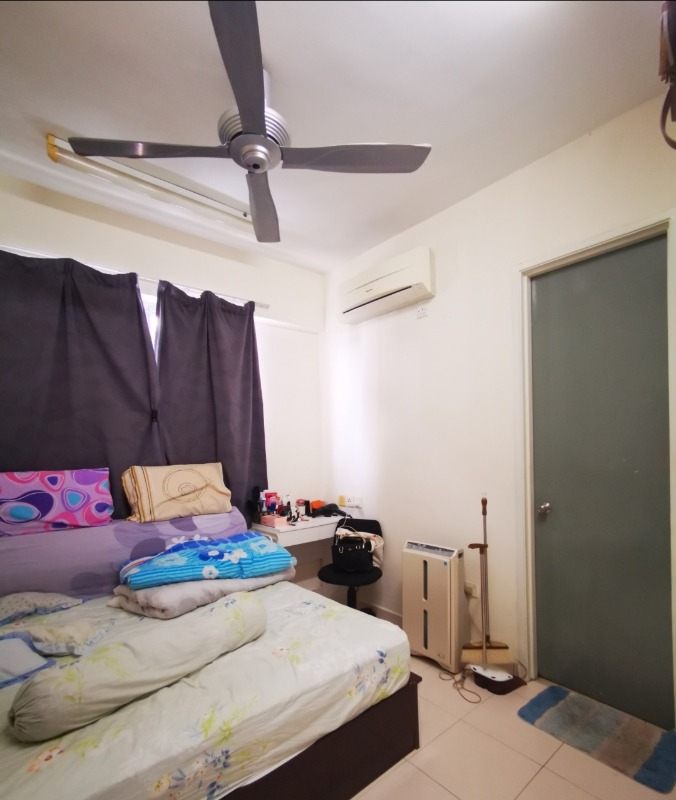 room for rent, master room, damansara perdana, Master bedroom Free utility attached bathroom, PJ DAMANSARA PERDANA