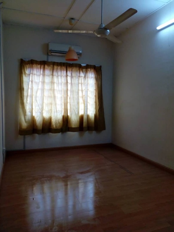 room for rent, medium room, alam impian, Alam Impian Room for Rent with WiFi Access
