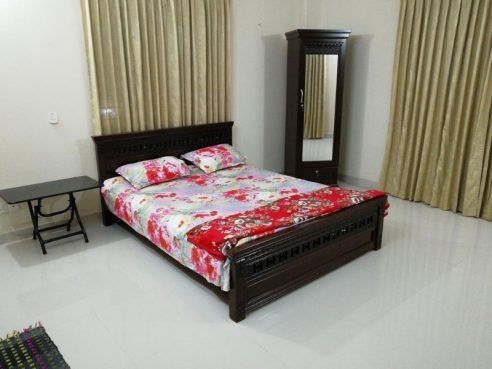 room for rent, medium room, the strand, Free Utilies Room located at The Strand, Kota Damansara