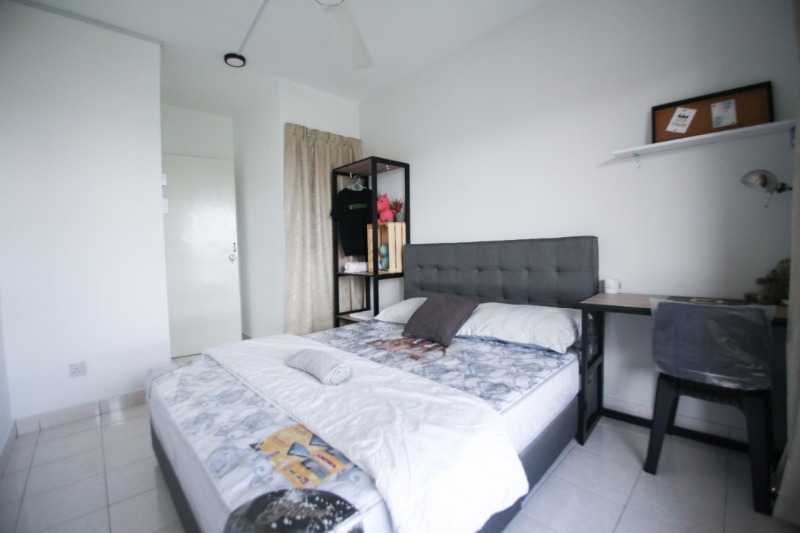 room for rent, medium room, palm spring @ damansara, 【FREE WiFi Utilities】Medium room at Palm Spring (Walk to MRT Surian Sunway Nexis)(Near SEGi Thomson Hospital)