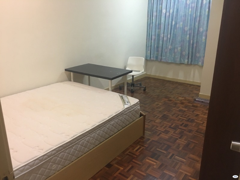 room for rent, medium room, pj new town, Strictly for Non Smoking! PJ NEW TOWN PETALING JAYA
