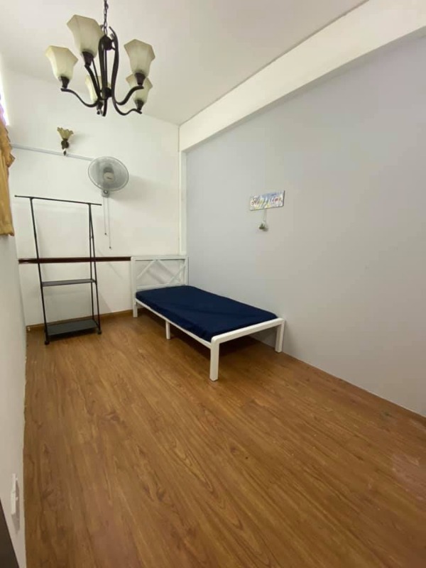 room for rent, medium room, bandar utama, Looking for Housemate! BANDAR UTAMA PETALING JAYA
