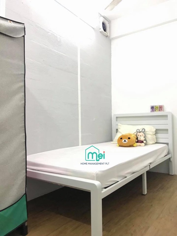room for rent, medium room, ttdi plaza, Room for Rent at TTDI, Kuala Lumpur with cleaning services