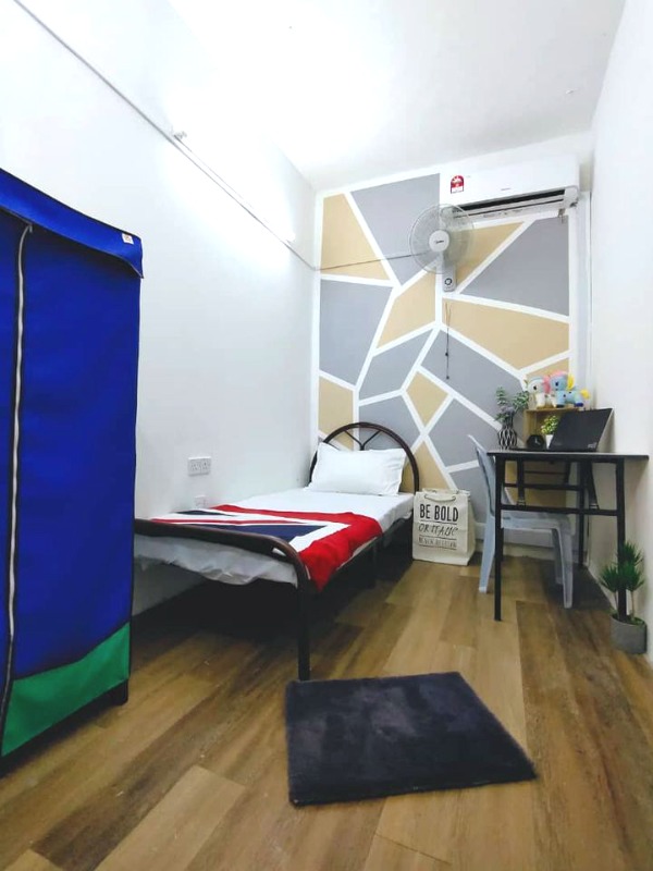 room for rent, medium room, ttdi plaza, Room rental at TTDI, Kuala Lumpur with amenities and facilities