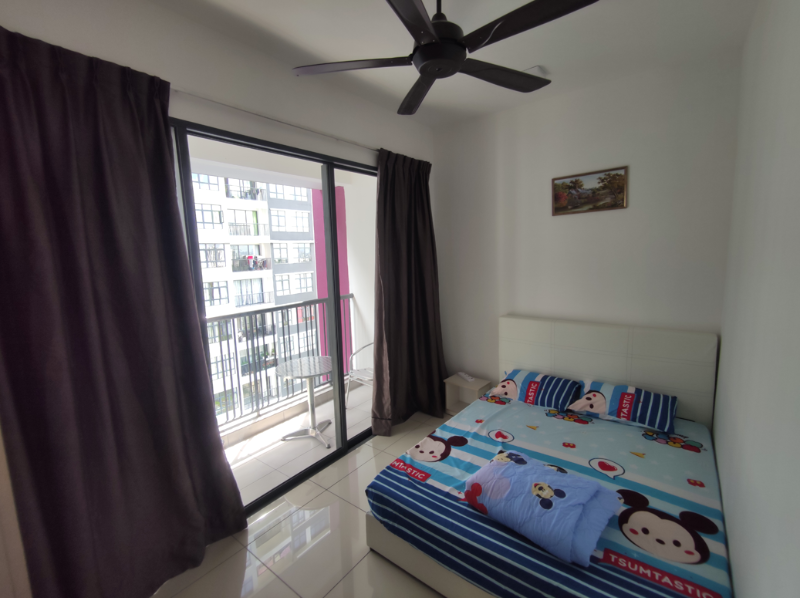room for rent, medium room, jalan jalil perwira 2, Balcony Room at Casa Green, Bukit Jalil (near LRT, fully furnished, facing swimming pool good scenic view)