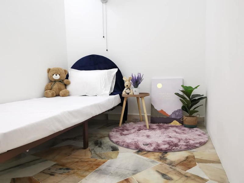 room for rent, medium room, kepong, HIGH SPEED WIFI~ROOM FOR RENT AT TAMAN FADASON, KEPONG