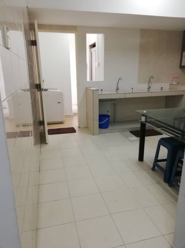 room for rent, single room, jalan hang isap, ROOM 4 - Sri Emas Condominium is just 5 min walking distance from Bukit Bintang - FOR FEMALE ONLY!