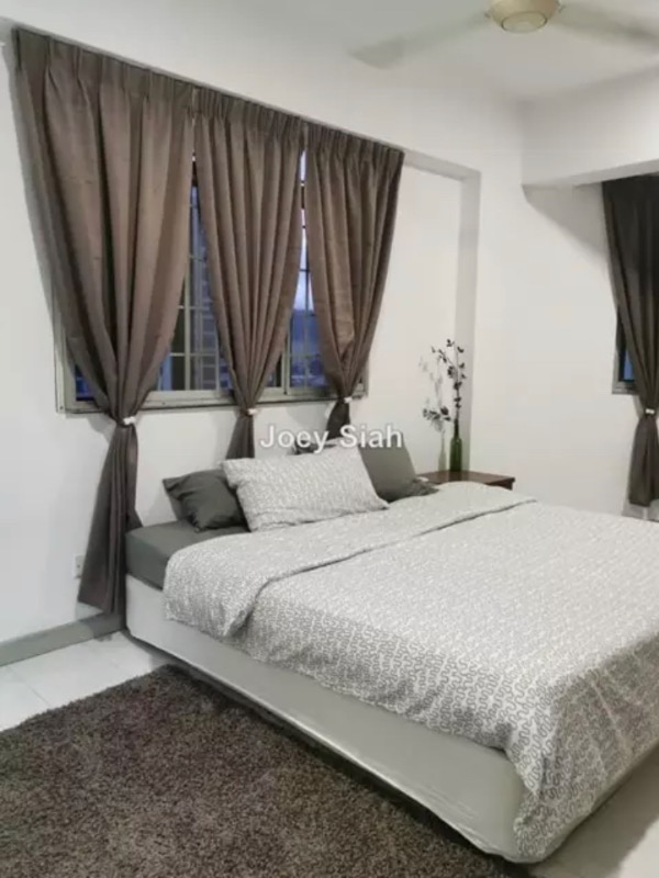 room for rent, master room, one ampang avenue, Private master bedroom @ South View One Ampang Avenue for rent