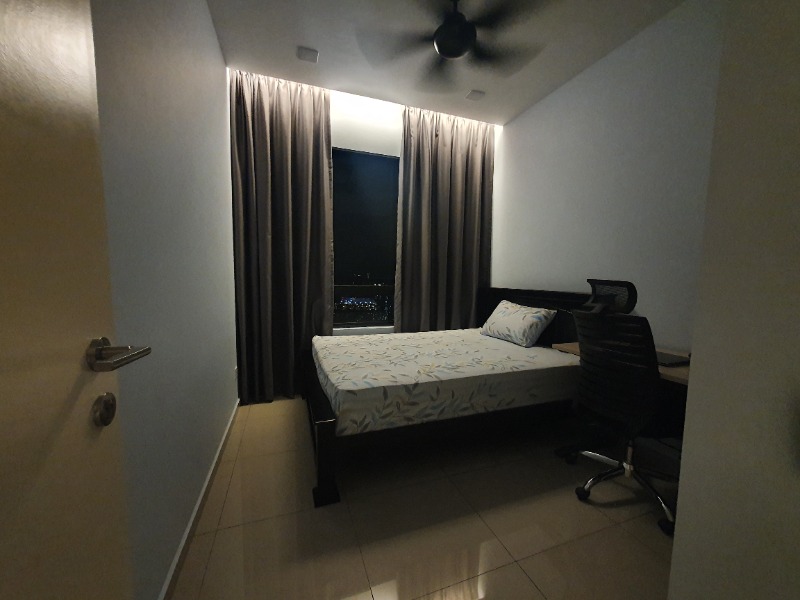 room for rent, medium room, desa petaling, Medium Luxury Room, High Floor @ Nidoz