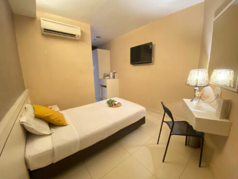 room for rent, medium room, bukit bintang, Female unit 🌈 room rent bukit bintang with private bathroom