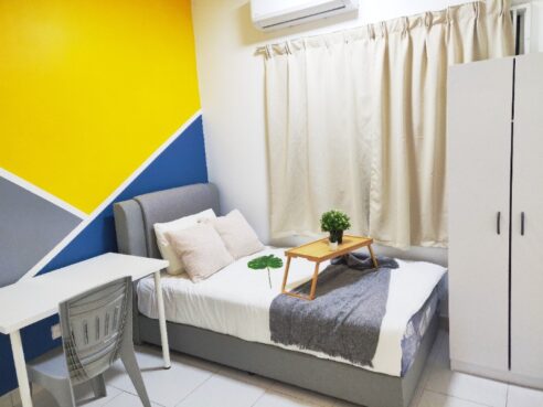 room for rent, medium room, setia alam, 🌈 Middle Room SETIA ALAM 🏡 Cozy Room ✨DIRECT OWNER🥳