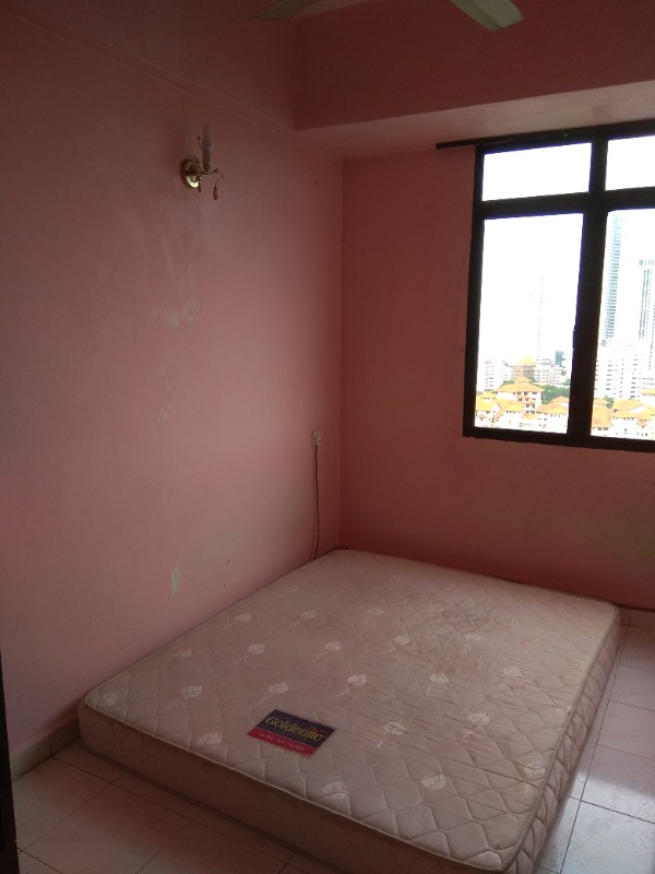 room for rent, medium room, georgetown, Air-conditioning Middle bedroom at Midlands Condominium, Pulau Tikus