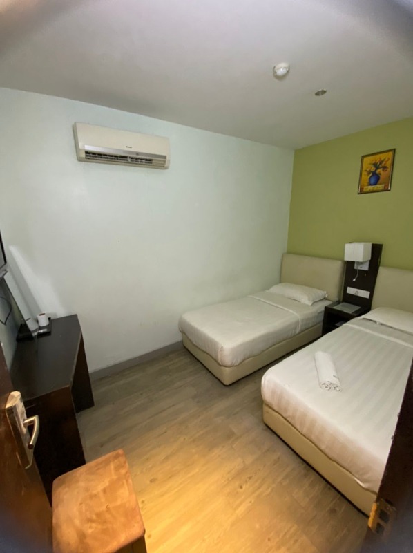 room for rent, master room, chinatown kuala lumpur, Right At City Center, China Town Petaling Street Rooms for Rent with Private Bathroom!