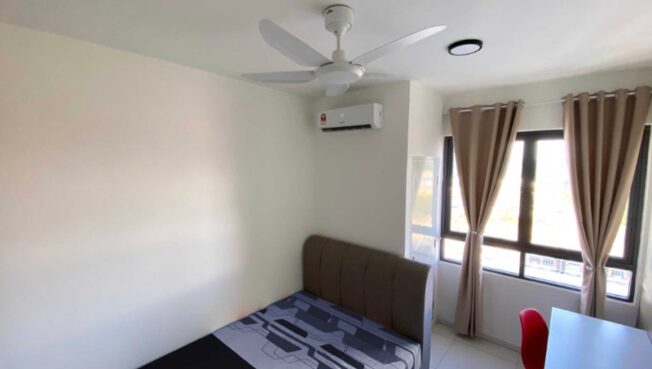 room for rent, full unit, jalan pju 1a/41, ara damansara crimson ] fully furnished Full Unit with fan & a/c to rent (beside lrt lembah subang)