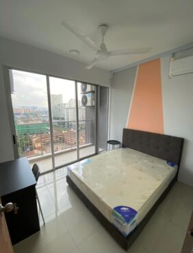 room for rent, medium room, setapak, Neatly Used Medium Room With Balcony For Rent At PV18 Residence