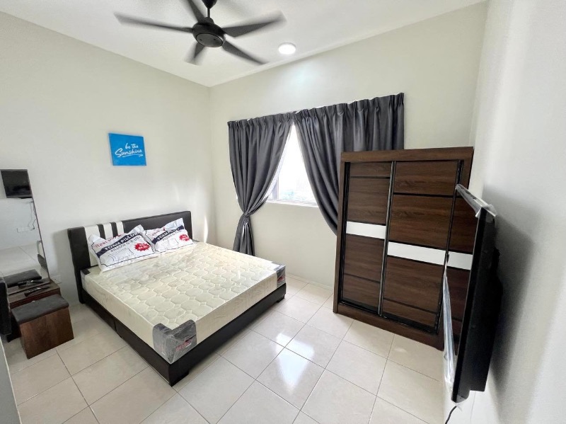 room for rent, master room, ss 2, Fully furnished apartment master bedroom female unit