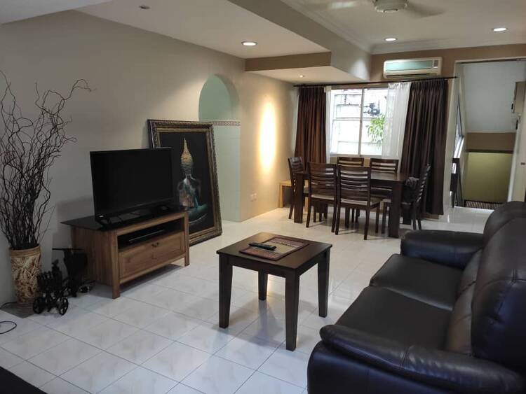 room for rent, full unit, queensway mall, Well furnished private bedroom and private bathroom