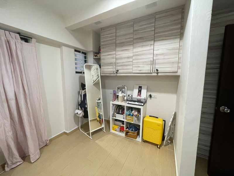 room for rent, medium room, taman tun dr ismail, Medium Room for rent at Desa Kiara Condominium, TTDI, KL