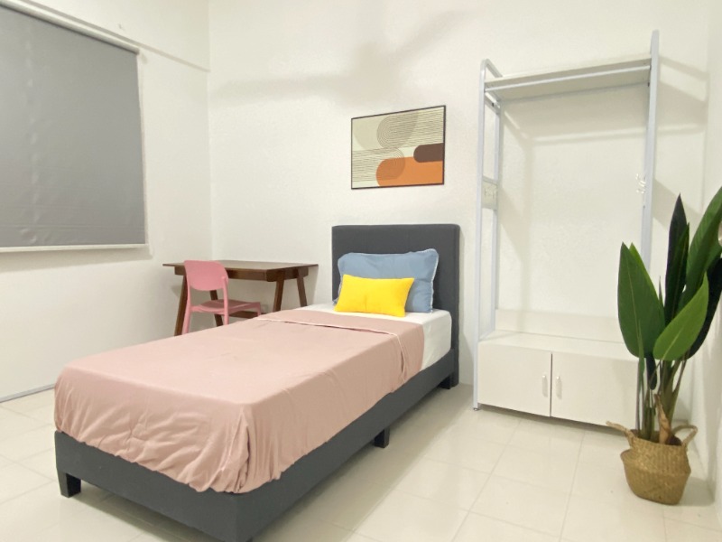 room for rent, medium room, persiaran surian, Palm Spring Kota Damansara Medium Room for Rent near MRT -NEW-