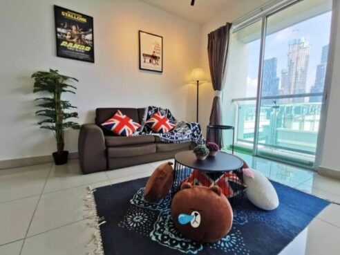 room for rent, full unit, 亚罗街, Well furnished private bedroom and bathroom