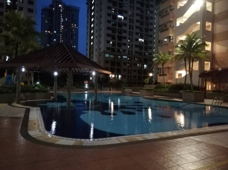 room for rent, medium room, pelangi damansara, Middle Room For Rent Pelangi Damansara Condominium(Block i) Nearby MRT with Air Cond