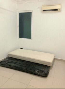 room for rent, master room, arrivals, klia terminal, Well furnishred private bedroom and bathroom
