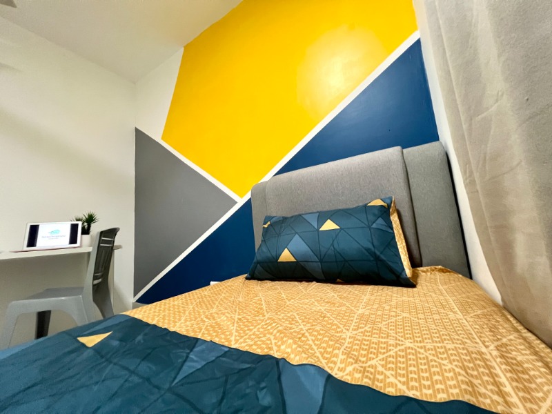 room for rent, medium room, setia alam, 🏠☘️Middle Bedroom Room For Rent SETIA ALAM✨DIRECT OWNER✨😍