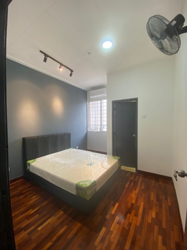 room for rent, medium room, bandar puteri puchong, Bandar Puteri Puchong Medium Room attach Bathroom