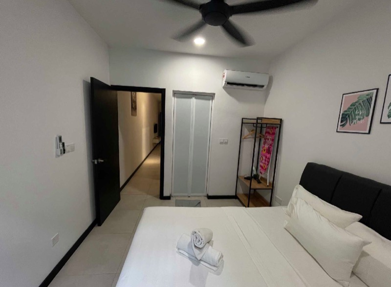 room for rent, full unit, jalan subang 1, Fully furnished studio unit non sharing/bathroom