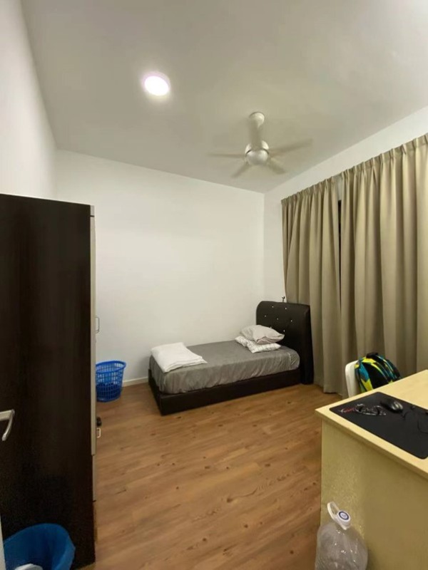 room for rent, medium room, shah alam, MIX UNIT 🔥🔥‼️Middle Room at Utropolis Urbano, Glenmarie, Shah Alam