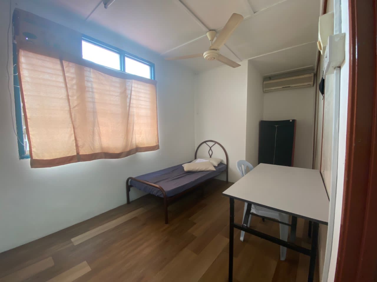 room for rent, medium room, usj 1, Middle Room @ USJ 1 near Taman Perindustrian USJ 1