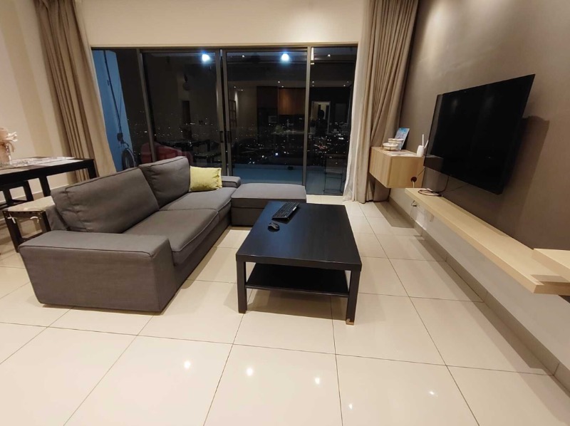 room for rent, studio, hong leong bank, Fully furnished studio
