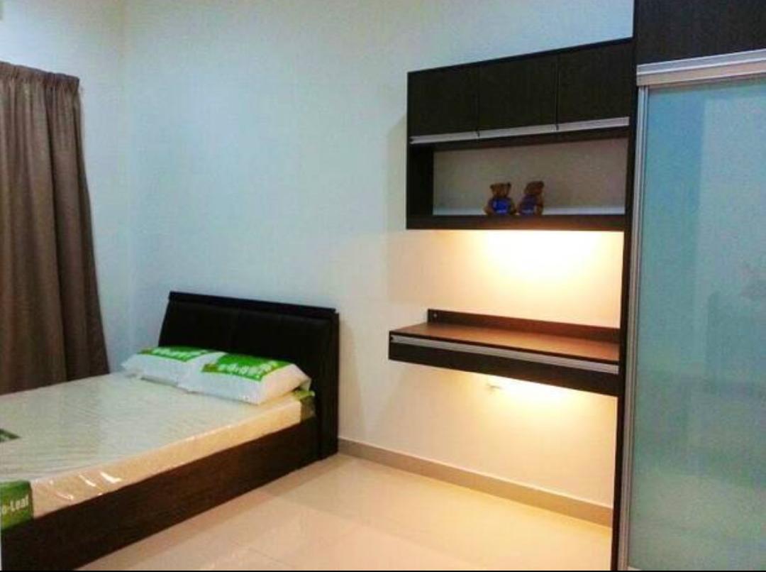 room for rent, studio, jalan kenari, Fully furnished studio unit non sharing/bathroom