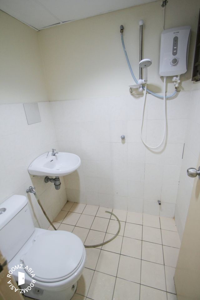 room for rent, full unit, persiaran medini utara 3, private single bedroom and private bathroom